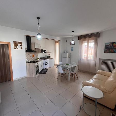 Good House- Ampio Appartamento Vicino Al Mare リミニ エクステリア 写真