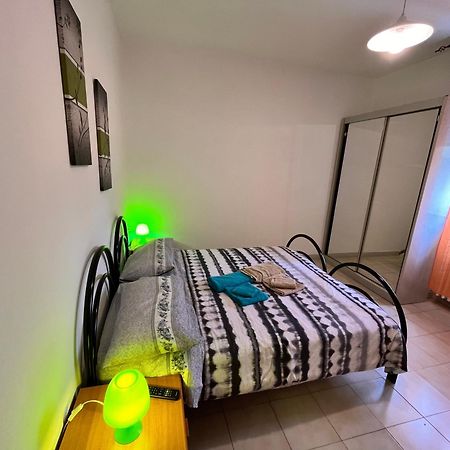 Good House- Ampio Appartamento Vicino Al Mare リミニ エクステリア 写真