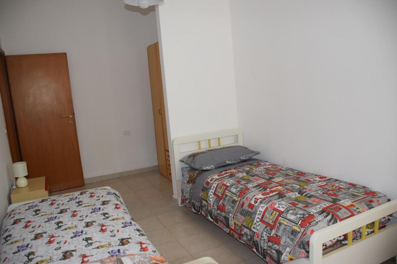 Good House- Ampio Appartamento Vicino Al Mare リミニ エクステリア 写真